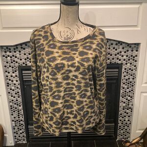 RDI leopard print cropped long John shirt NWT, size XL